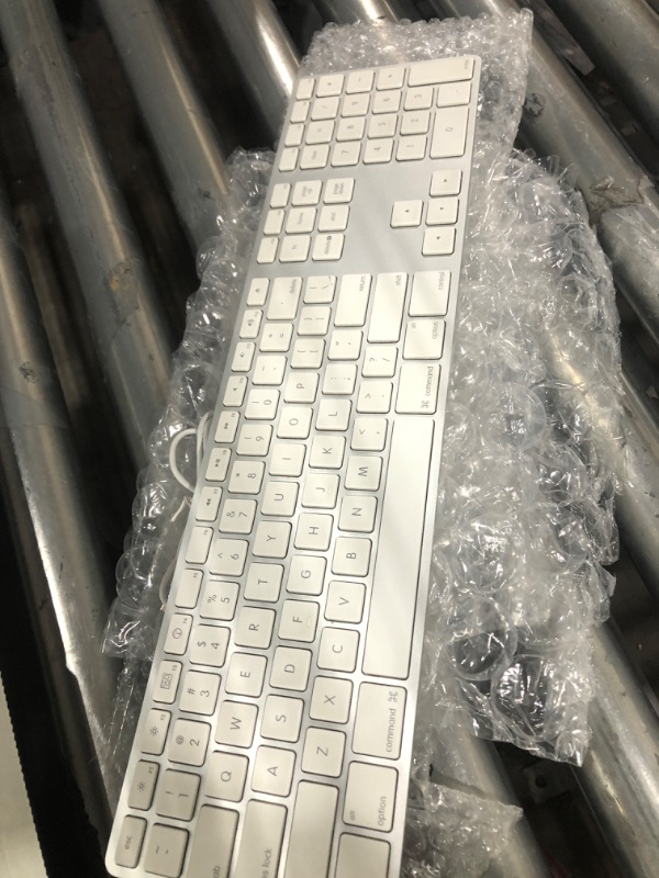 Photo 2 of Apple Aluminum Wired Keyboard MB110LL/A (Renewed)