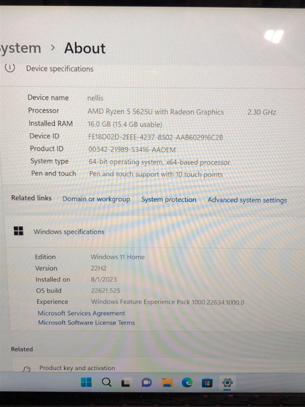 Photo 1 of Dell Inspiron 5425 (14" FHD+ Touch, AMD Ryzen 5 5625U, 16GB, 512GB SSD) - Silver
