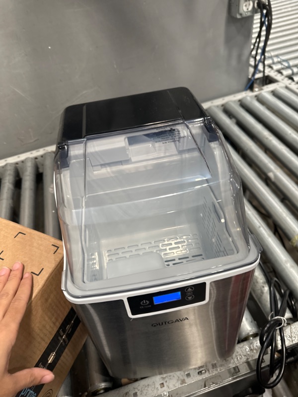 Photo 1 of * sold for parts *
ice maker