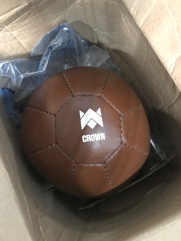 Photo 2 of 5 kg (11 lbs) Leather Medicine Ball