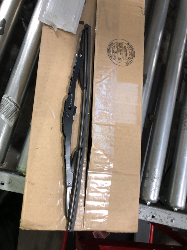 Photo 2 of Blade only 
BOSCH Direct Connect 40513 Conventional Wiper Blade - 13" (Single) 40513 (13")