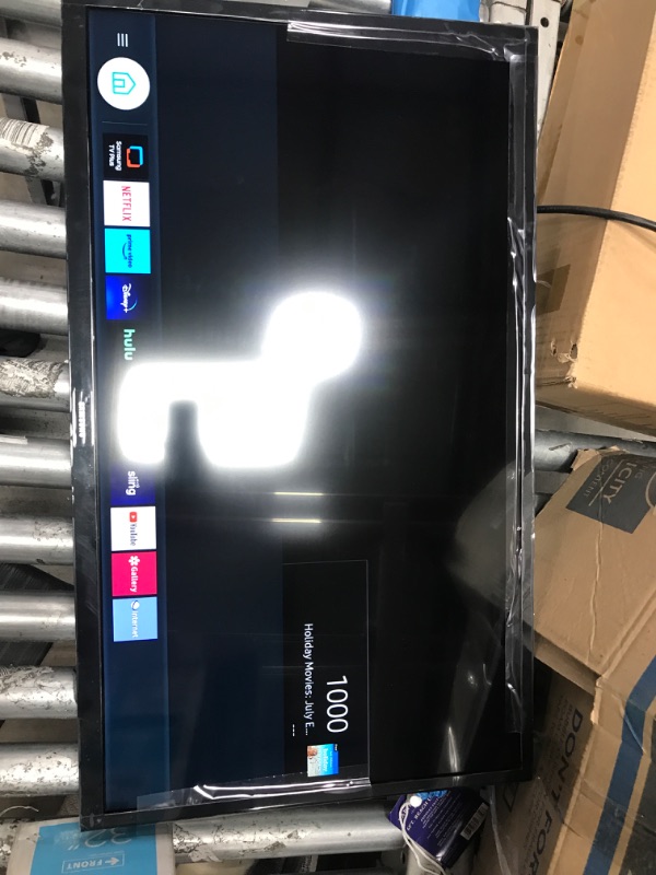 Photo 3 of SAMSUNG 32-inch Class LED Smart FHD TV 1080P (UN32N5300AFXZA, 2018 Model)