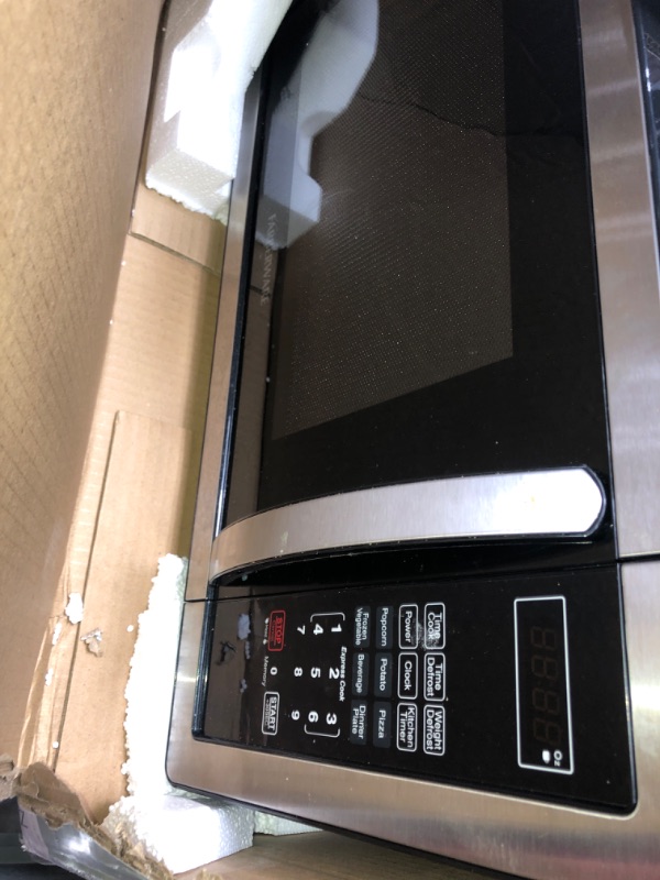 Photo 3 of **FOR PARTS ONLY**
Farberware Countertop Microwave 1.1 Cu. Ft. 1000-Watt Compact Microwave Oven with LED lighting, Child lock, and Easy Clean Interior, Stainless Steel Interior & Exterior