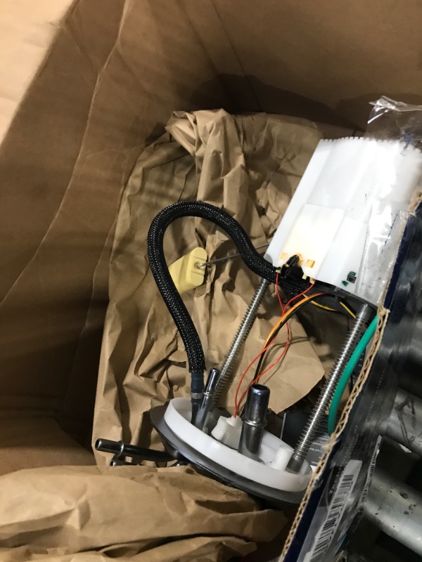 Photo 2 of Bosch Automotive 67442 OE Fuel Pump Module Assembly for Select Cadillac: 2004-07 Escalade;Chevrolet: 2004-07 Tahoe;GMC: 2004-07 Yukon,2004-07 Yukon XL 1500