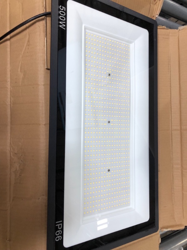 Photo 1 of **SEE NOTES**
YANYCN 500W LED Flood Light Outdoor,2750W Equivalent Super Bright FloodLight with Plug,58600LM 5000K Daylight White IP66 Waterproof Commercial Lighting