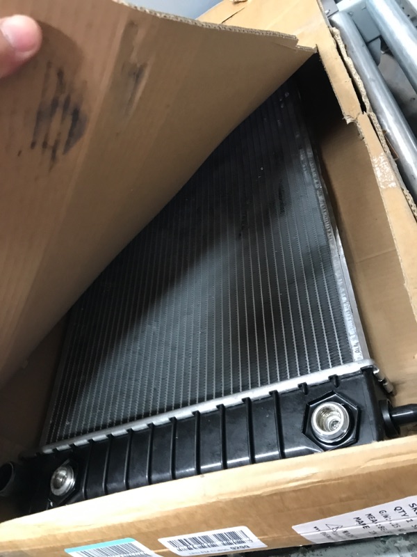 Photo 2 of DWVO Complete Radiator Compatible with GMC Chevy Blazer S10 Jimmy Sonoma Hombre Bravada 4.3L V6 DWRD1012