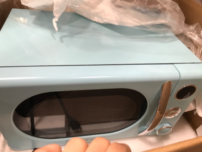 Photo 1 of 0.7 cu. ft. Retro Countertop Microwave Oven, 700 Watts (Color : Blue)