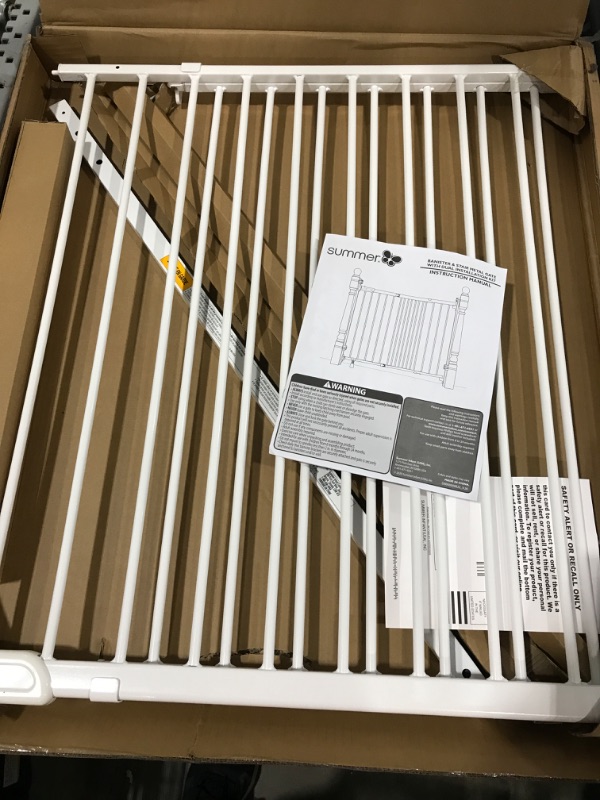 Photo 2 of 
Summer Metal Banister & Stair Safety Pet and Baby Gate, 31"-46" Wide, 32.5" Tall, Install Banister to Banister or Wall, or Wall to Wall in...
Color:White