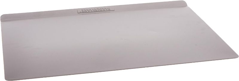 Photo 2 of 
Farberware Insulated Bakeware Nonstick Cookie Baking Sheet, 15.5" x 20", Light Gray
Size:15.5" x 20"