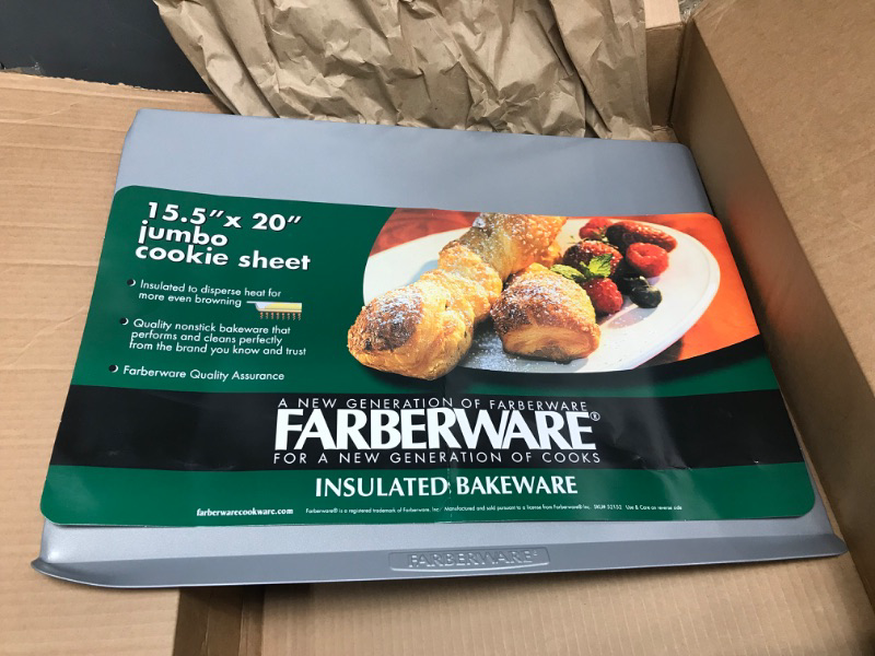 Photo 1 of 
Farberware Insulated Bakeware Nonstick Cookie Baking Sheet, 15.5" x 20", Light Gray
Size:15.5" x 20"