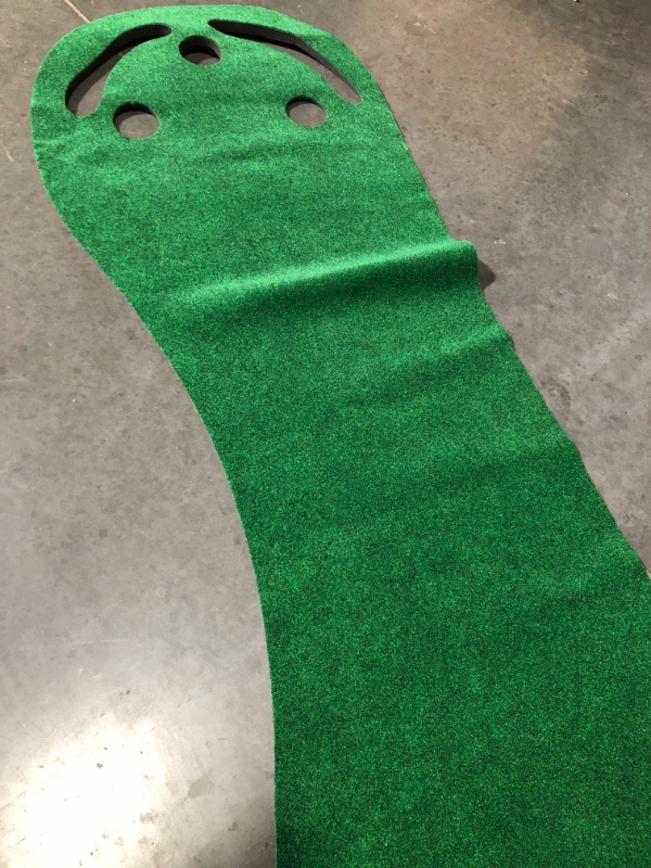 Photo 2 of * used item * 8 foot 5 inches *
SOFT GREEN PAD FAKE LIKE GRASS