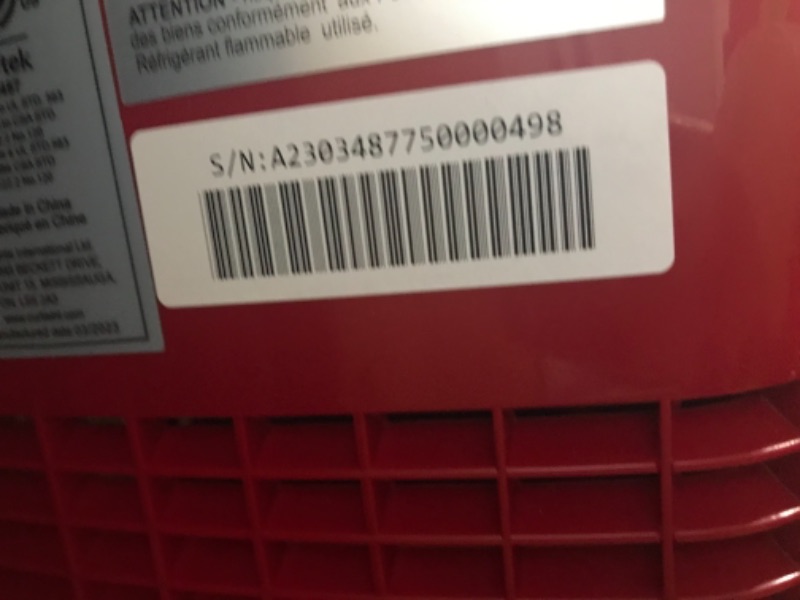 Photo 4 of * item used minor scratches * works but slow *
Frigidaire EFIC108-RED Compact Ice Maker (Red) Red Ice Maker