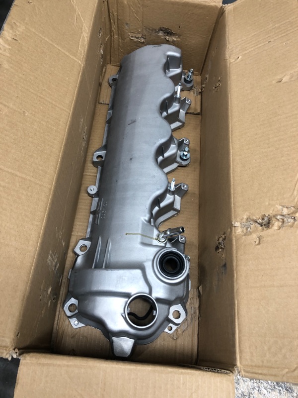 Photo 1 of Dorman 264-908 Passenger Side Engine Valve Cover Compatible with Select Ford / Lincoln / Mercury Models