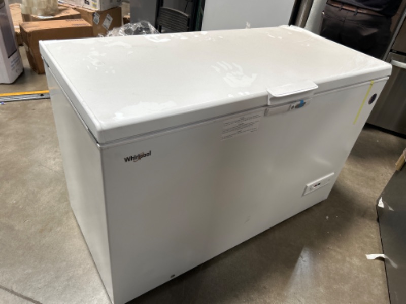 Photo 2 of SEE NOTES-Whirlpool Garage-Ready 16-cu ft Manual Defrost Chest Freezer with Temperature Alarm (White