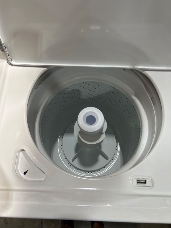 Photo 10 of LIKE NEW- Whirlpool 3.5-cu ft High Efficiency Agitator Top-Load Washer (White)