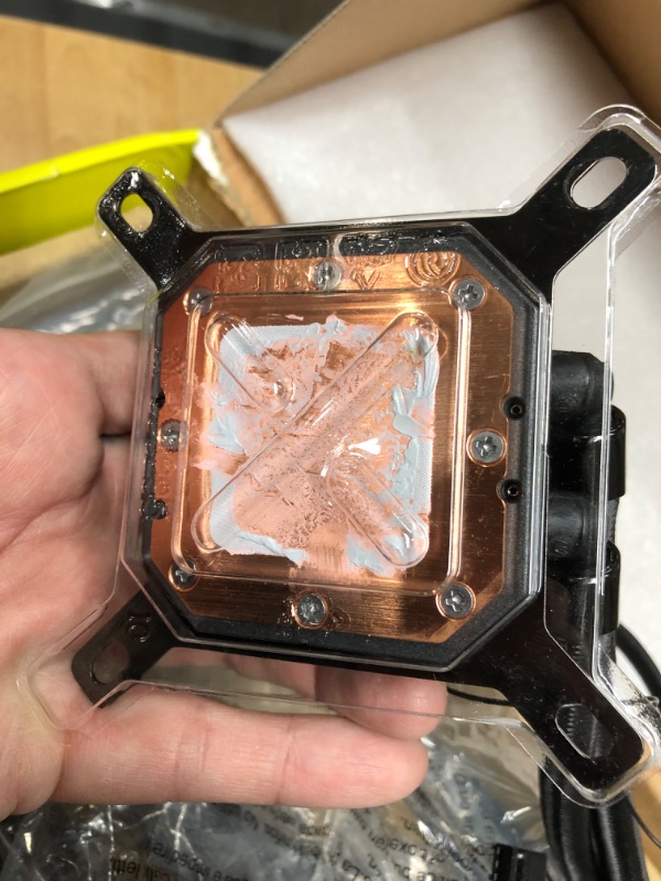 Photo 1 of CORSAIR iCUE H170i ELITE CAPELLIX Liquid CPU Cooler - 33 Dynamic RGB LEDs - 140mm Fans - 420mm Radiator - COMMANDER CORE Smart Lighting Controller - CORSAIR iCUE Software Compatible - Zero RPM Fan RGB Pump + Fans 420mm Elite Capellix Cooler