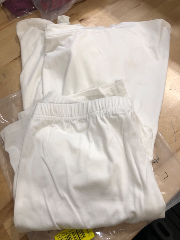 Photo 2 of 2 PC SHORT AND SHIRT SIZE 16 WHITE