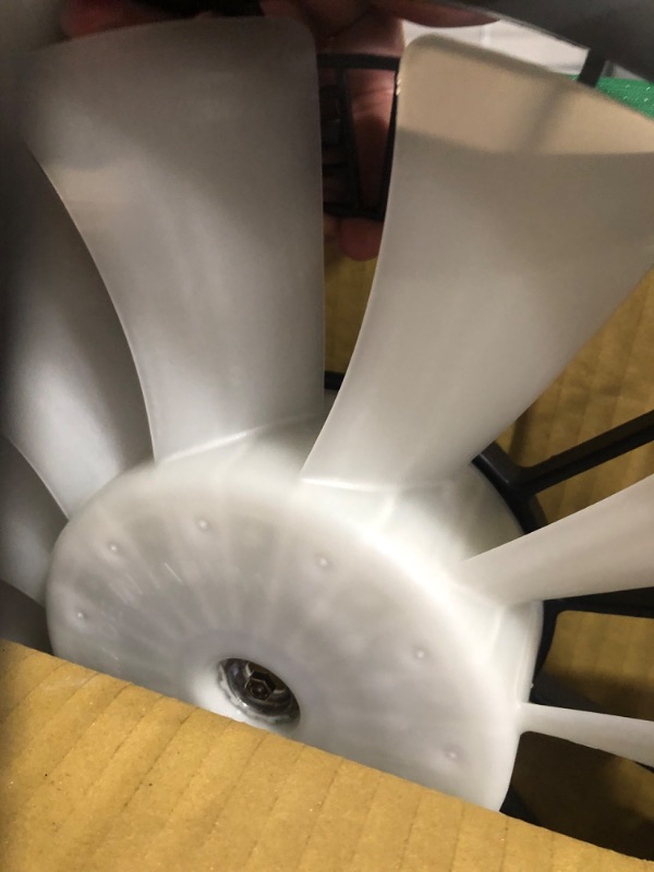 Photo 3 of [FOR PARTS, READ NOTES]
DORMAN OE SOLUTIONS Radiator Fan