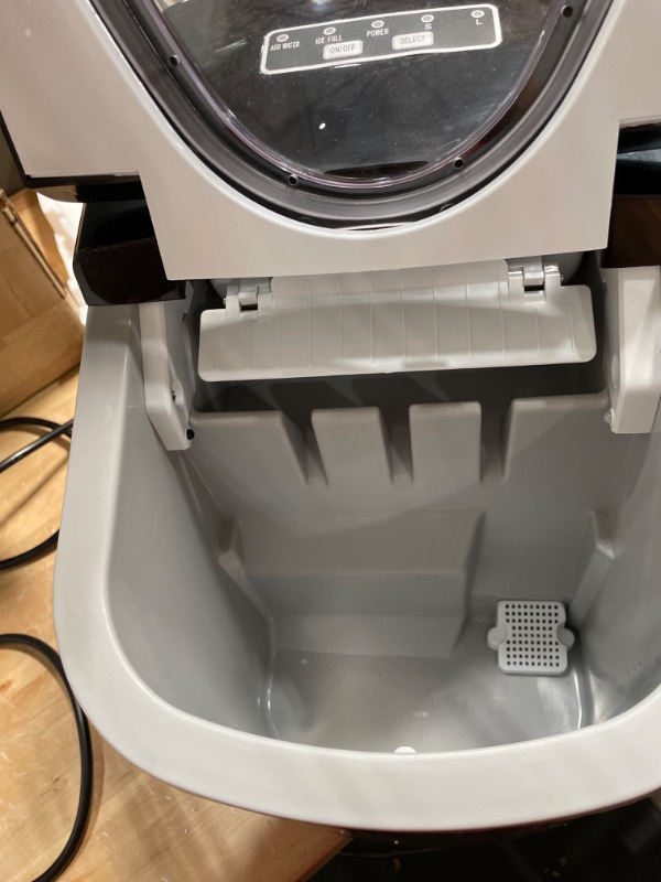 Photo 1 of **USED**
FRIGIDAIRE EFIC189-Silver Compact Ice Maker, 26 lb per Day, Silver (Packaging May Vary)