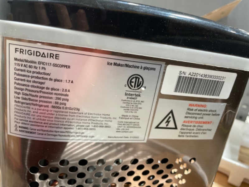 Photo 4 of **USED**
FRIGIDAIRE EFIC189-Silver Compact Ice Maker, 26 lb per Day, Silver (Packaging May Vary)
