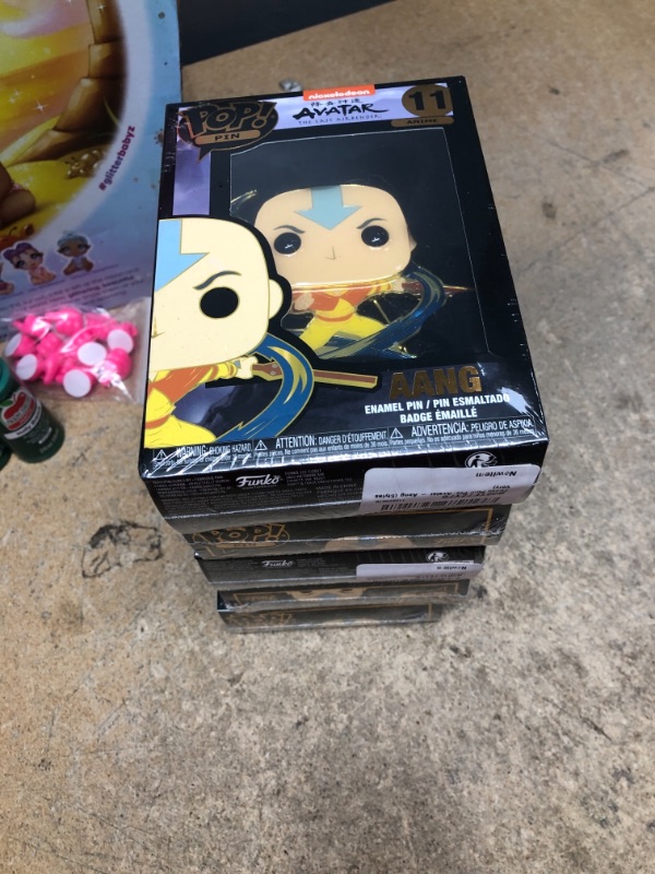 Photo 2 of 5 pack Funko Pop! Pin: Avatar - Aang (Styles May Vary)