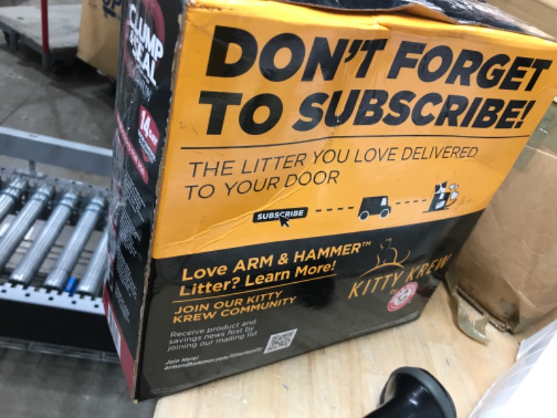 Photo 2 of **box had a hole , losing some litter**
ARM & HAMMER Clump & Seal Multi-Cat Complete Odor Sealing Clumping Cat Litter with 14 Days of Odor Control, 18 lbs. 18 Pound