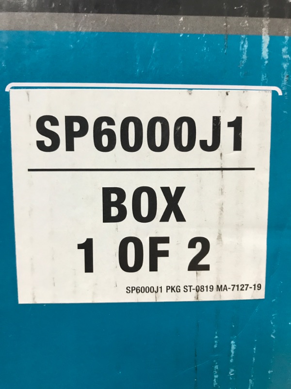 Photo 2 of *PLUGGED INTO POWER OUTLET , TESTED, AND FUNCTIONAL**MISSING BOX 2 OF 2(GUIDE RAIL)*
Makita SP6000J1 6-1/2-Inch 12.0 Amp Plunge Circular Saw with Guide Rail