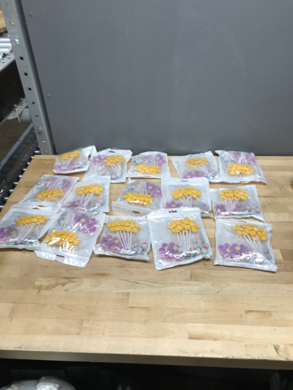 Photo 1 of 15 PACK OF LAEKOU 15 PCS Cute Daisy Cupcake Toppers, Multicolored Daisy Party Decorations, Flower Cake Topper for Birthday Wedding Party Graduation Celebration, Yellow, Purple And Blue