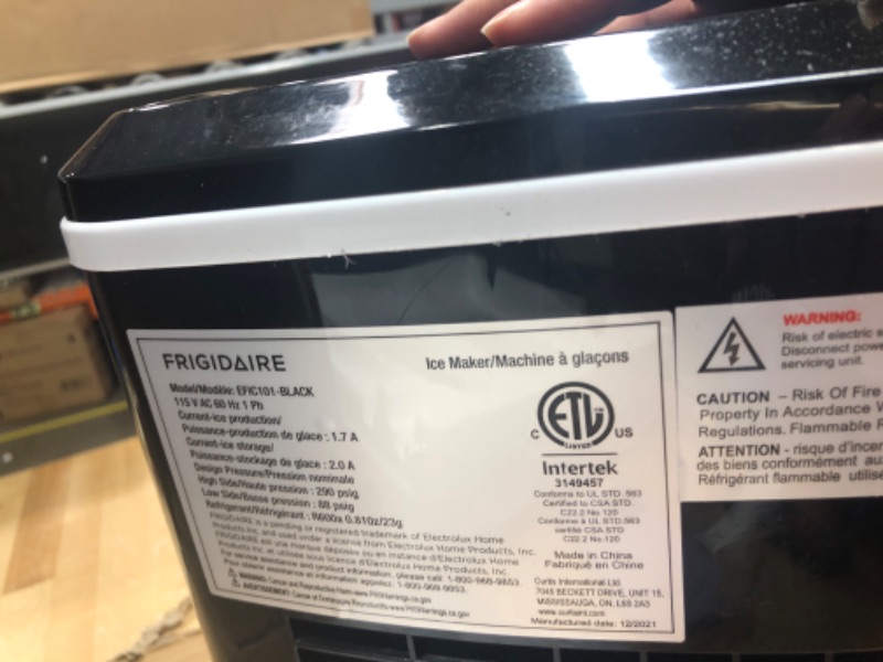 Photo 2 of ***PARTS ONLY** FRIGIDAIRE EFIC101-BLACK Portable Compact Maker, 26 lb per Day, Ice Making Machine, Black Black Ice Maker