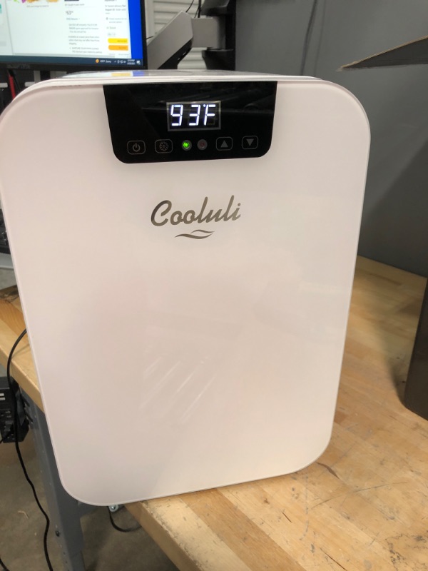 Photo 2 of ***USED *** FAIRLY NEW***

Cooluli 20L Mini Fridge For Bedroom - Car, Office Desk & College Dorm Room - Glass Front & Digital Temperature Control - 12v Small Refrigerator for Food, Drinks, Skincare, Beauty & Breast Milk (White) 20 Liter White