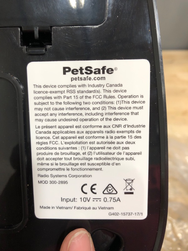 Photo 2 of ***PARTS ONLY MISSING PLUG CORD ADAPTER****

PetSafe Healthy Pet Simply Feed Automatic Cat Feeder for Cats and Dogs - 24 Cups Capacity Pet Food Dispenser with Slow Feed and Portion Control (12 Meals per Day) - Includes Stainless Steel Bowl Simply Feed wit