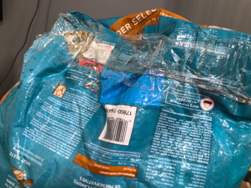 Photo 2 of ****OPEN BOX*** OPEN ON BOTTOM OF BAG****
Purina ONE Natural Dry Cat Food, Tender Selects Blend With Real Chicken - 22 lb. Bag Chicken 22 Pound (Pack of 1)