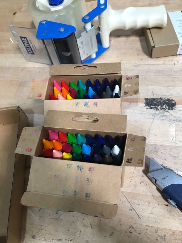 Photo 2 of ***NEW**

Amazon Basics Jumbo Crayons - 24 Assorted Colors, 2-Pack Jumbo 24 Count (Pack of 2)