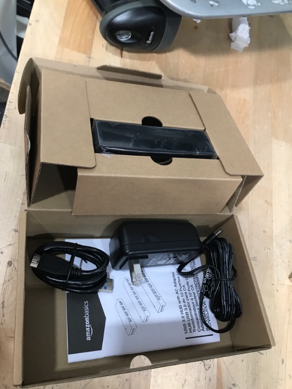 Photo 1 of ***NEW***
Amazon Basics Slim High-Speed 4 Port USB 3.0 Hub with AC Adapter for use with MacBook, Mac Pro, iMac, Surface Pro and more - Black Black 4 Port