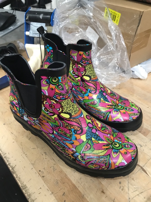 Photo 3 of ***NEW***

K KomForme Womens Short Rain Boots Waterproof Ankle Garden Boots, Anti-slip Outdoor Work Shoes 10-10.5 A-flower