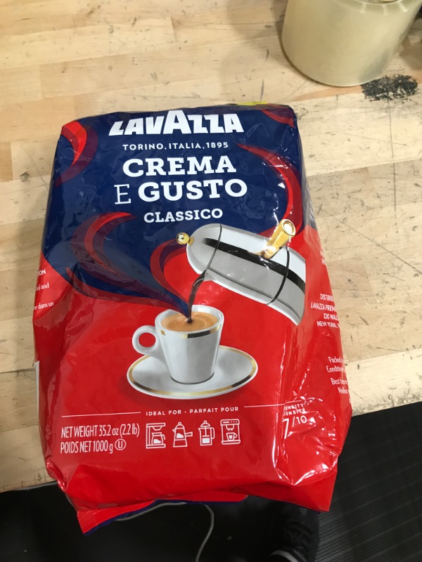 Photo 3 of *****EXP 8/30/2023******
Lavazza Crema E Gusto Whole Bean Coffee 1 kg Bag, Authentic Italian, Blended and roasted in Italy, Full-bodied, creamy dark roast with spices notes 2.2 Pound (Pack of 1) Crema e Gusto