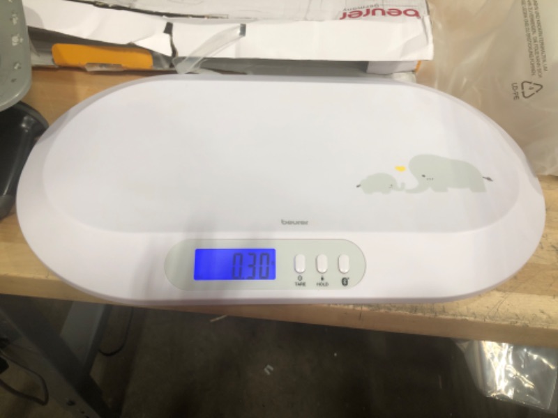 Photo 2 of ****NEW *** ***OPEN BOX MAY BE MISSING HARDWARE*****

Beurer BY80 Digital Baby Scale, Infant Scale for Weighing in Pounds, Ounces, or Kilograms up to 44 lbs, Newborn Baby Scale with Hold Function, Pet Scale for Cats and Dogs without Bluetooth