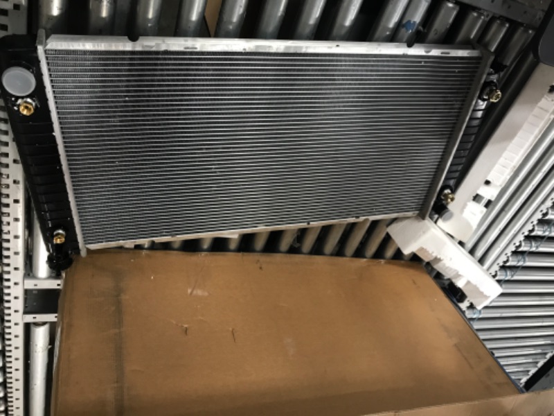 Photo 2 of DWVO Radiator Compatible with Chevy GMC Suburban Yukon Tahoe Pickup Escalade C1500 C2500 C3500 K1500 K2500 K3500 5.0L 5.7L V8 DWRD1018