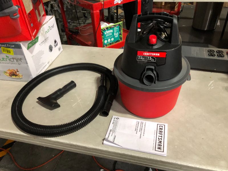 Photo 2 of ***USED AND DIRTY - POWERS ON***
CRAFTSMAN CMXEVBE17250 2.5 Gallon 1.75 Peak HP Wet/Dry Vac