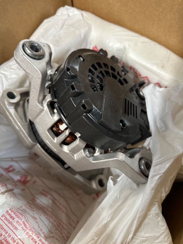 Photo 1 of GM Genuine Parts alternater