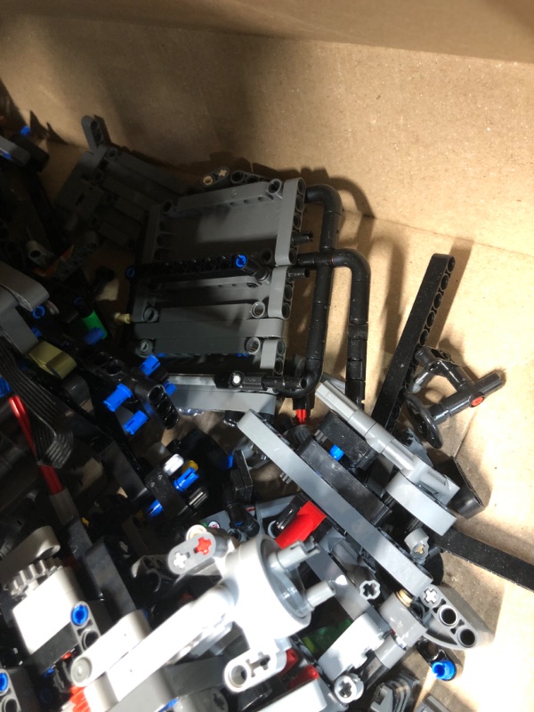 Photo 4 of **USED*BUILT***LOOSE PIECES****LEGO Technic App-Controlled 4x4 