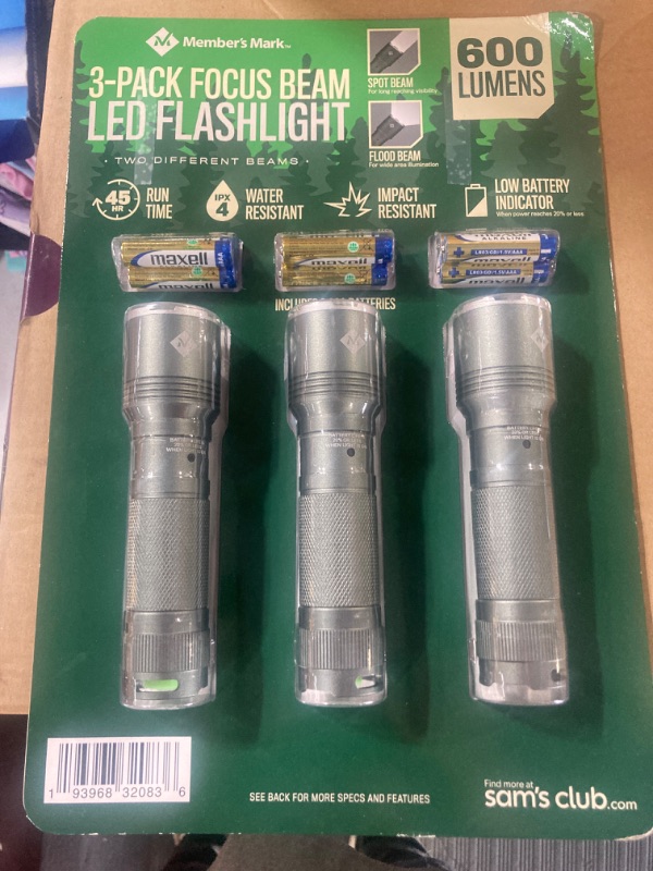 Photo 2 of Member's Mark 600 Lumen LED Flashlight Set (Pack of 3)
