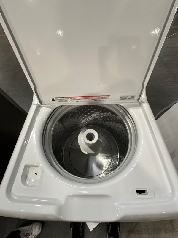 Photo 9 of GE 4.2-cu ft Agitator Top-Load Washer (White)