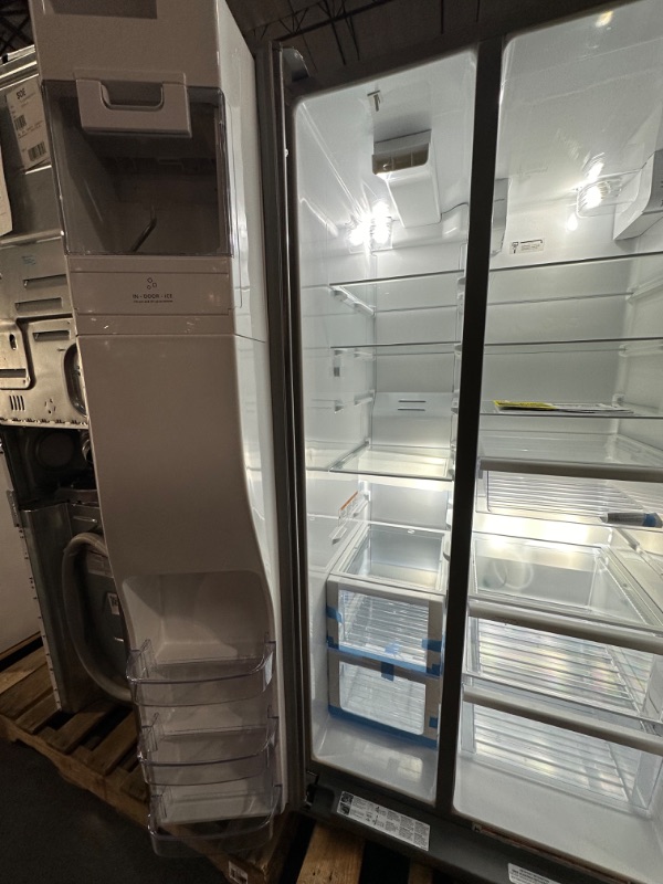 Photo 14 of Whirlpool 28.4-cu ft Side-by-Side Refrigerator with Ice Maker
