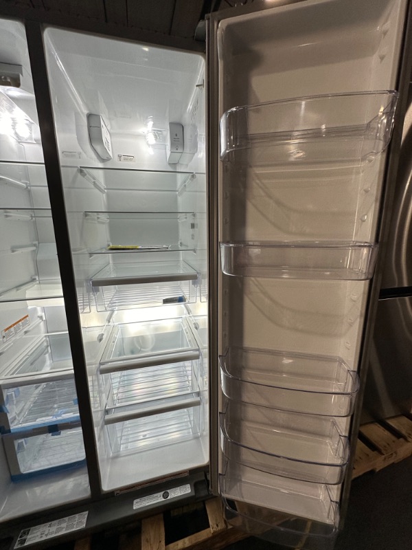 Photo 7 of Whirlpool 28.4-cu ft Side-by-Side Refrigerator with Ice Maker