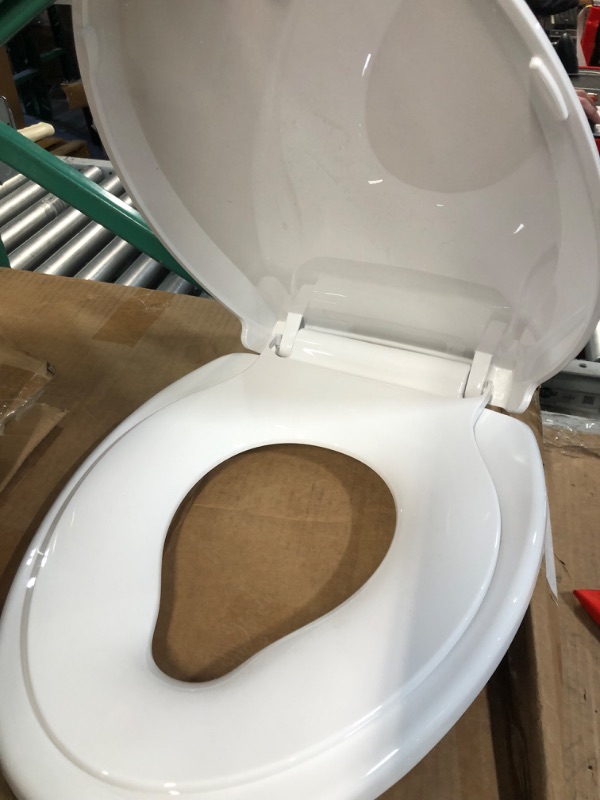 Photo 4 of ***REAR HINGE BROKEN - SEE PICTURES***
YASFEL Toilet Seat with Toddler Toilet Seat Built in