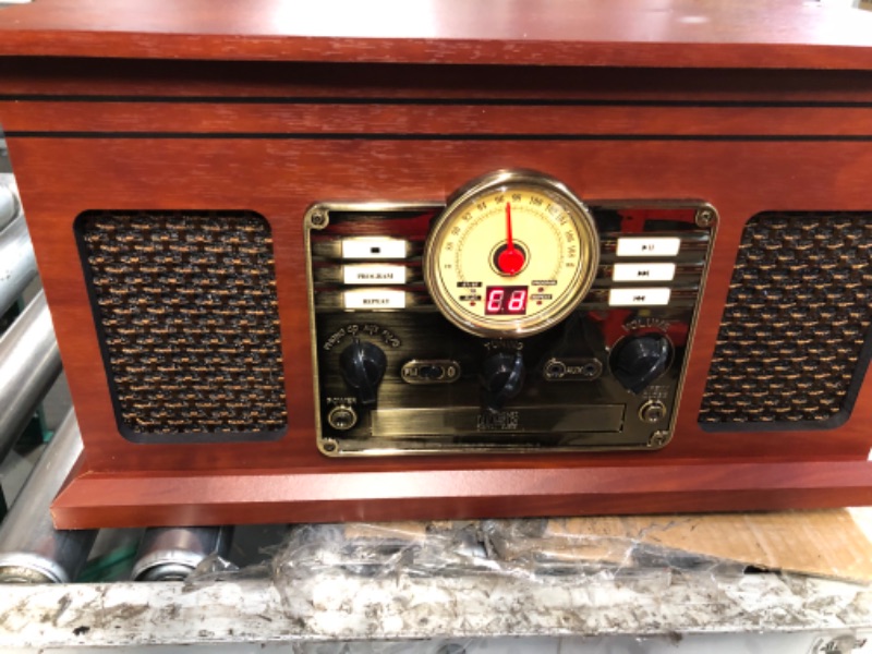 Photo 7 of ***DOES NOT POWER ON - UNABLE TO TROUBLESHOOT***
Victrola Nostalgic 6-in-1 Bluetooth Record Player & Multimedia Center with Built-in Speakers Mahogany