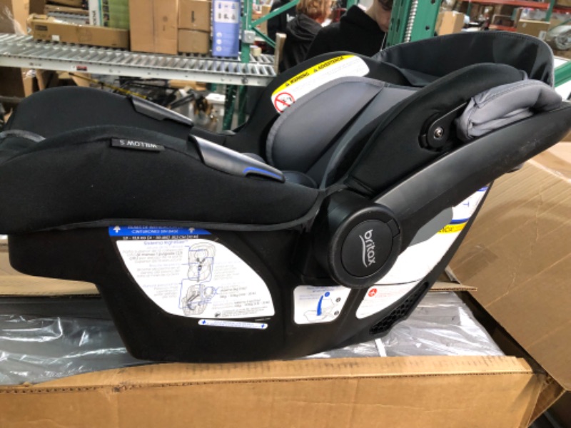 Photo 2 of Britax Willow S Infant Car Seat with Alpine Base, ClickTight Technology, Graphite Onyx