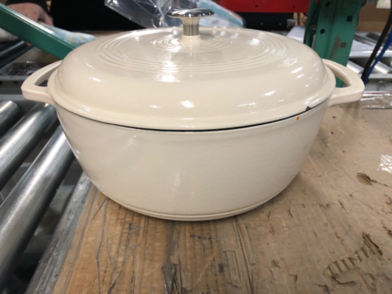 Photo 2 of (Used) Amazon Basics Enameled Cast Iron Dutch Oven, 7.5-Quart, White 