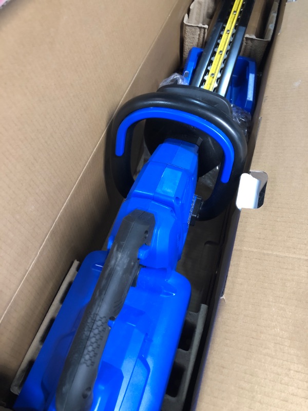 Photo 5 of **HAS BEEN USED - UNABLE TO TEST**
Lowe's Gen4 40-Volt 24-in Dual Cordless Electric Hedge Trimmer 2 Ah (Battery & Charger Included) | KHT 1040A-03